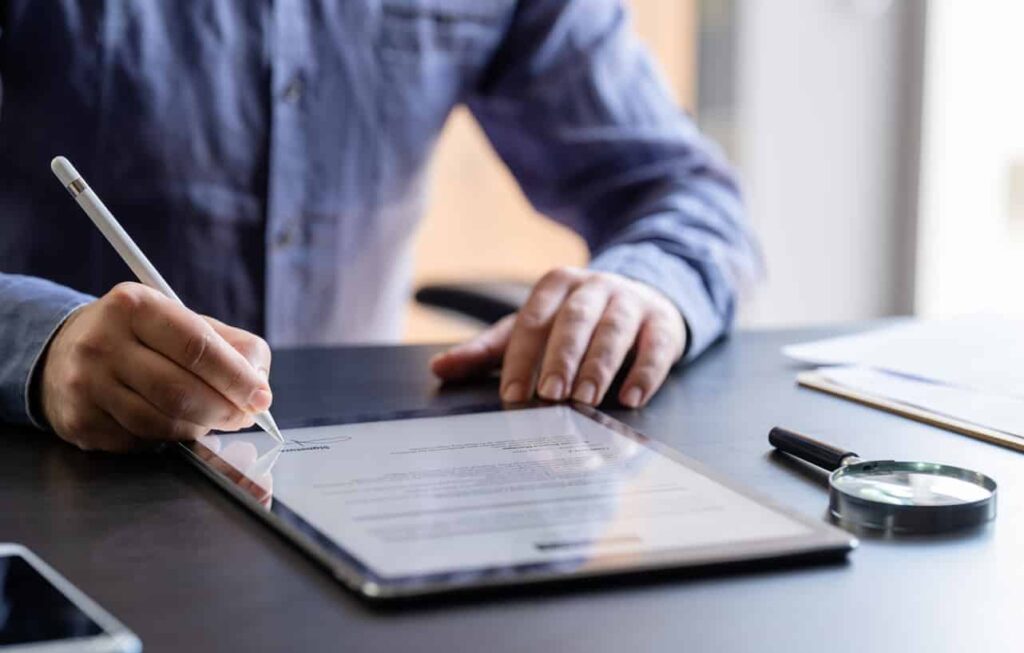 Como elaborar um parecer jurídico? Passo a passo para advogados!